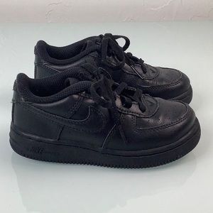 Nike Force 1 LE Black leather low lace up sneakers unisex toddler size 9C EUC